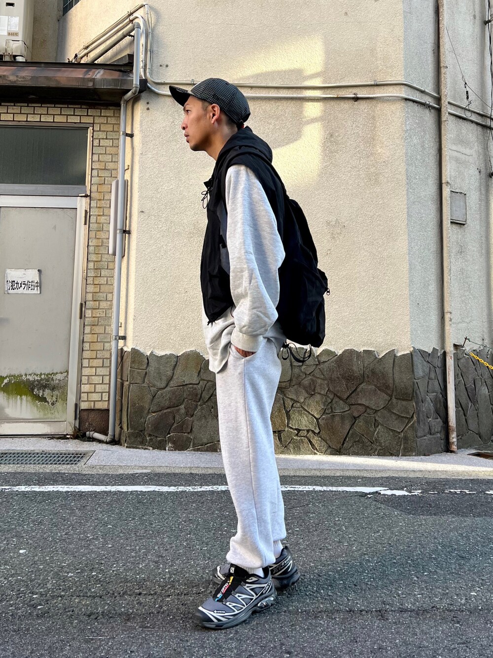 松波 侑亮｜SALOMONのスニーカーを使ったコーディネート - WEAR