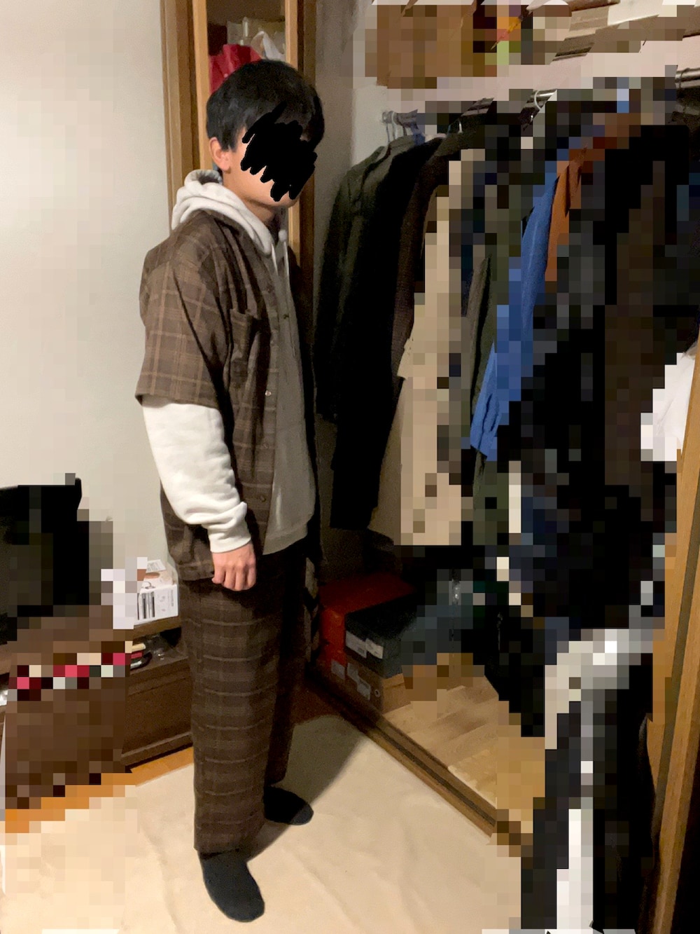 「セットアップ、ストリートコーデ、オーバーサイズ、チェック、ブラウン」｜「ADRERの【ADRER】choco check wide pants（その他パンツ、ブラウン系）」を使った、ヒルネムさん（メンズ・172cm）の冬コーディネートの2枚目の写真