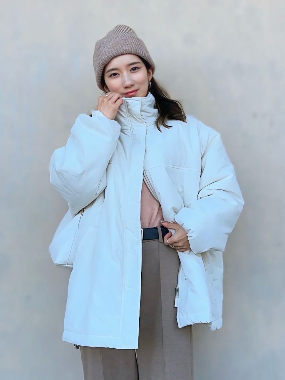 「ZARAのアイテム（ニットキャップ/ビーニー、ブラウン系）」を使った、chipipi07さん（レディース・155cm）の冬コーディネートの2枚目の写真