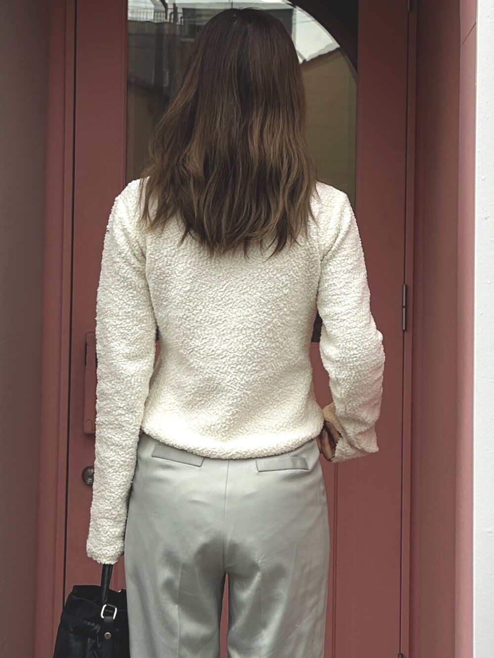 「STYLEMIXERのグラインショートニット（ニット/セーター、ホワイト系）」を使った、chipipi07さん（レディース・155cm）の春コーディネートの2枚目の写真
