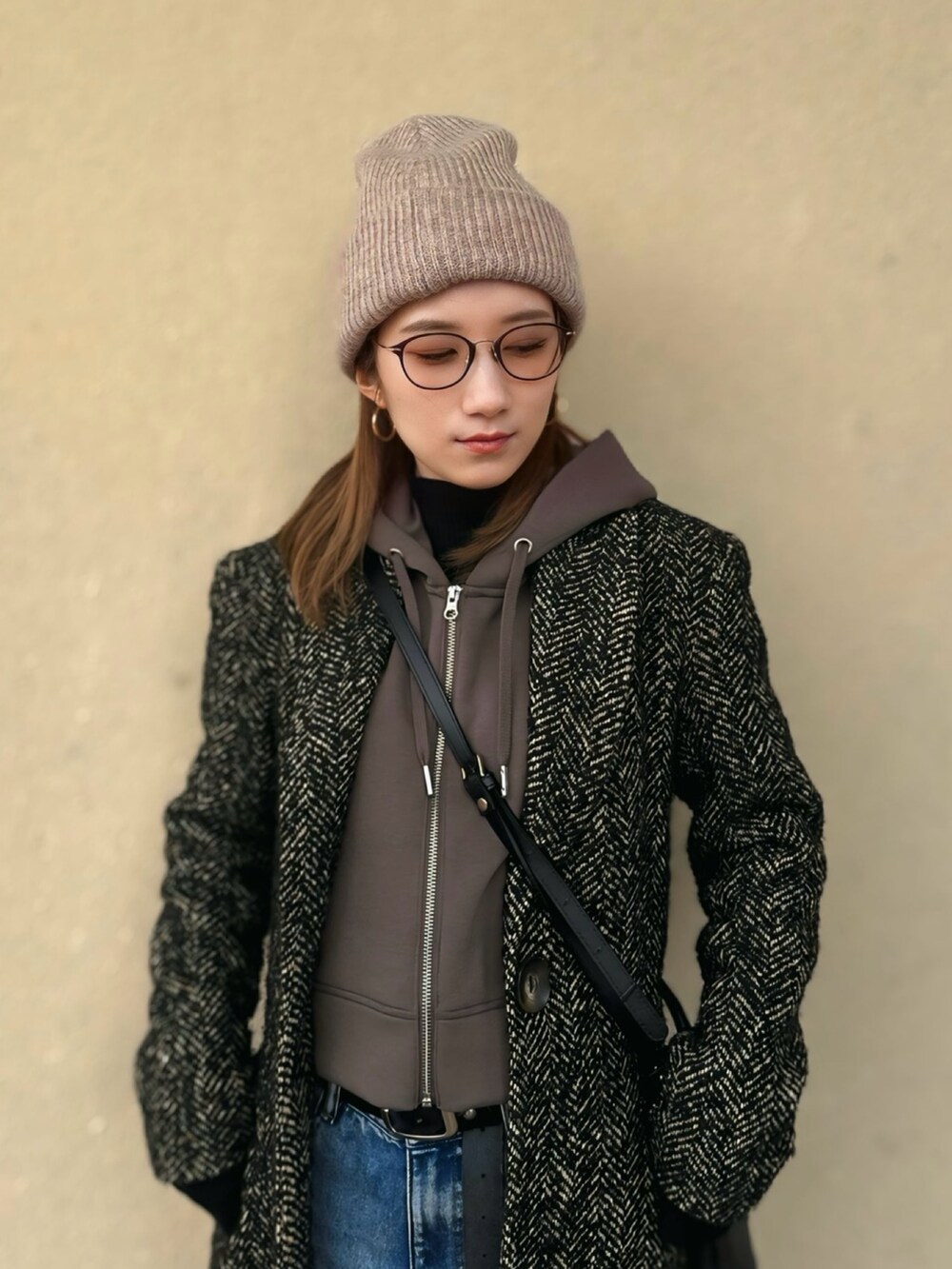 「ZARAのアイテム（ニットキャップ/ビーニー、ベージュ系）」を使った、chipipi07さん（レディース・155cm）の冬コーディネートの2枚目の写真