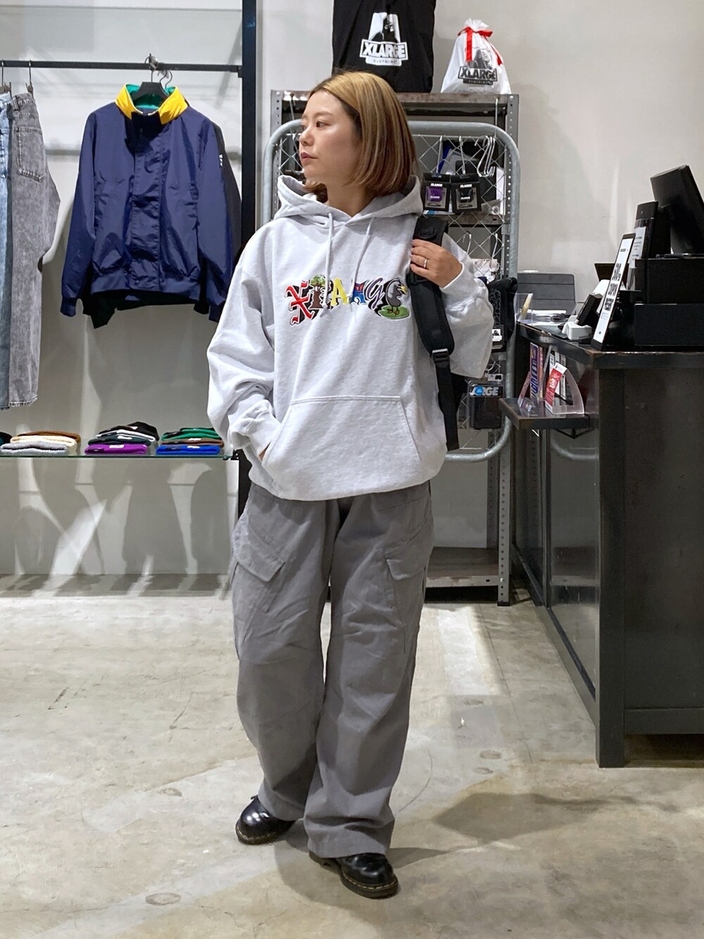 「150cm台コーデ、おしゃれさんと繋がりたい、XLARGE、ストリート、いいね、save、フォローお願いします🤑、低身長コーデ」｜「XLARGEのOG KNIT CARDIGAN（ニット/セーター、グリーン系）」を使った、沼田亜樹さん（レディース・156cm）の秋コーディネートの3枚目の写真