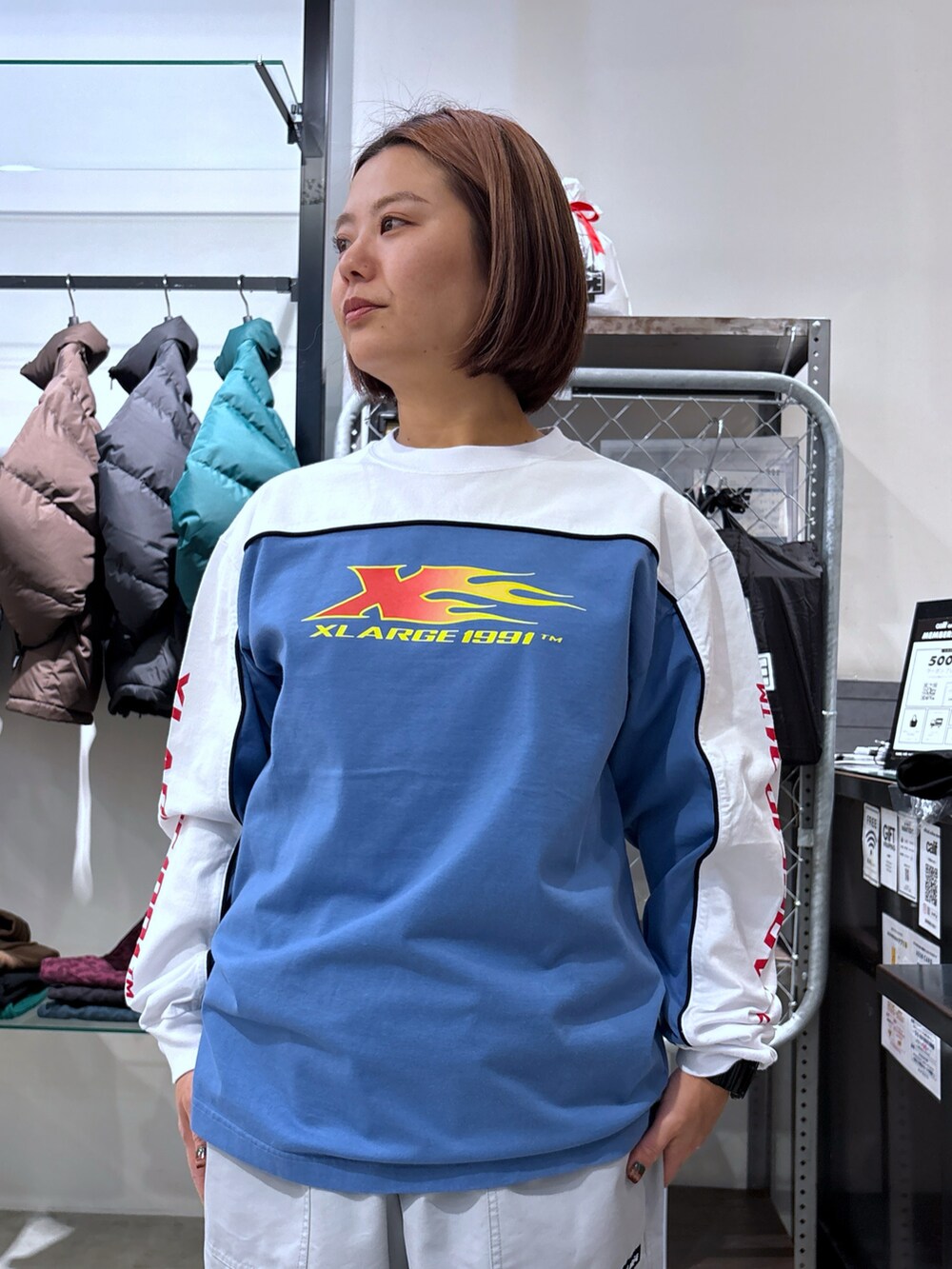 「今日のコーデ、シャツスタイル、春服コーデ、オトナカジュアル、いいね、save、フォローお願いします🤑、おでかけコーデ、XLARGE、ストリート、低身長、低身長コーデ、低身長女子」｜「XLARGEのXLARGE×Blu Boy HALF ZIP S/S WORK SHIRT（シャツ/ブラウス、ブルー系）」を使った、沼田亜樹さん（レディース・156cm）の春コーディネートの4枚目の写真
