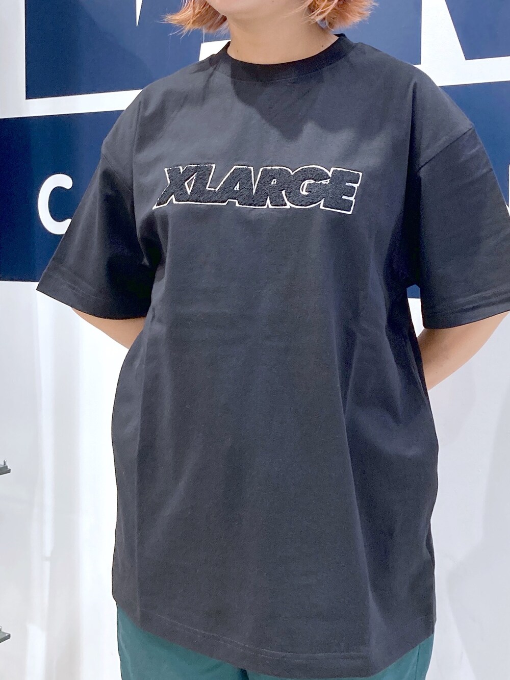 「お出かけコーデ、秋コーデ、スニーカー、ストリート、ストリート女子、低身長女子」｜「XLARGEのアイテム（ニットキャップ/ビーニー、ブラウン系）」を使った、沼田亜樹さん（レディース・156cm）の夏コーディネートの4枚目の写真