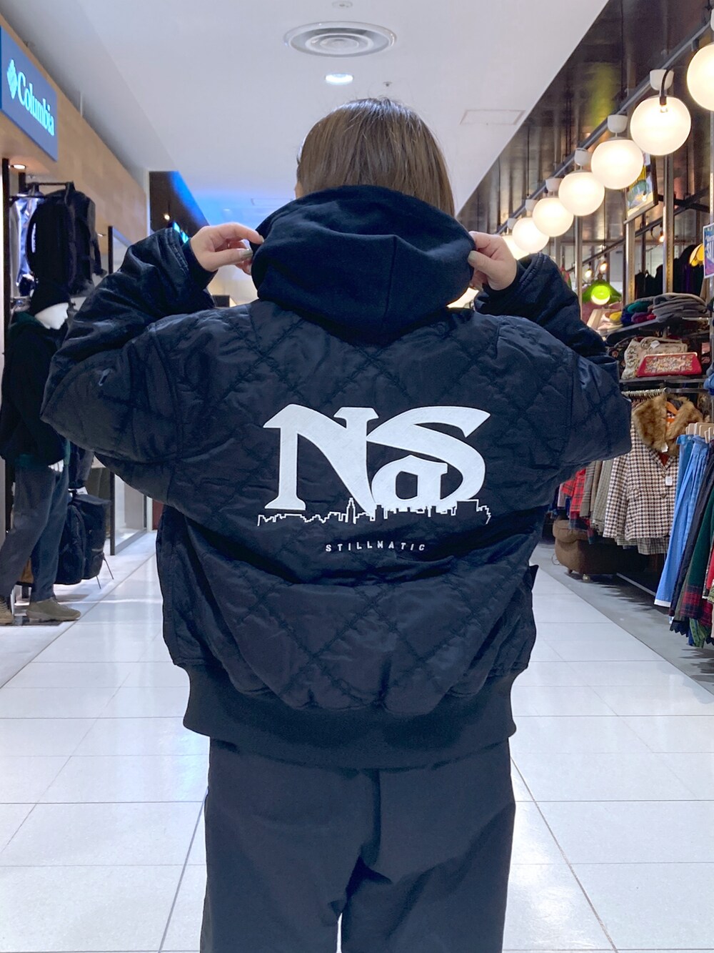 「キルティング、XLARGE、いいね、save、フォローお願いします🤑、ストリート、低身長、低身長コーデ、低身長女子、Nas」｜「XLARGEのXLARGE x NAS BOMBER JACKET（ブルゾン、ブラック系）」を使った、沼田亜樹さん（レディース・156cm）の冬コーディネートの4枚目の写真