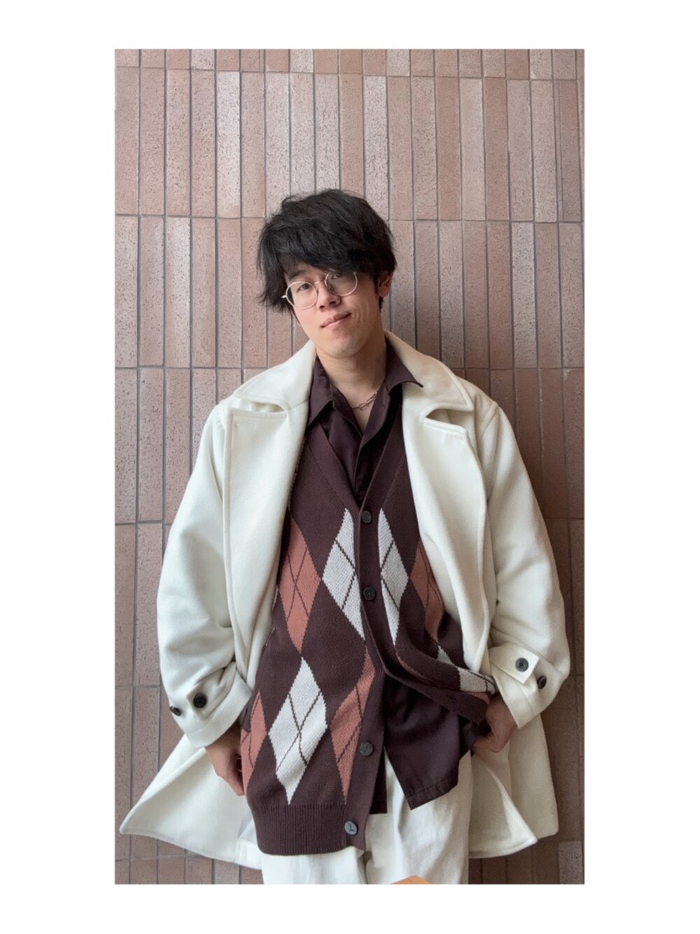 「adrer、adrerコーデ、カフェ、Pコート、カーティガン」｜「ADRERのextra quality Balloon sleeve dolman over cardigan/エクストラクオリティバルーンスリーブドルマンオーバーカーディガン（カーディガン/ボレロ、その他）」を使った、Salanさん（メンズ・180cm）の冬コーディネートの3枚目の写真