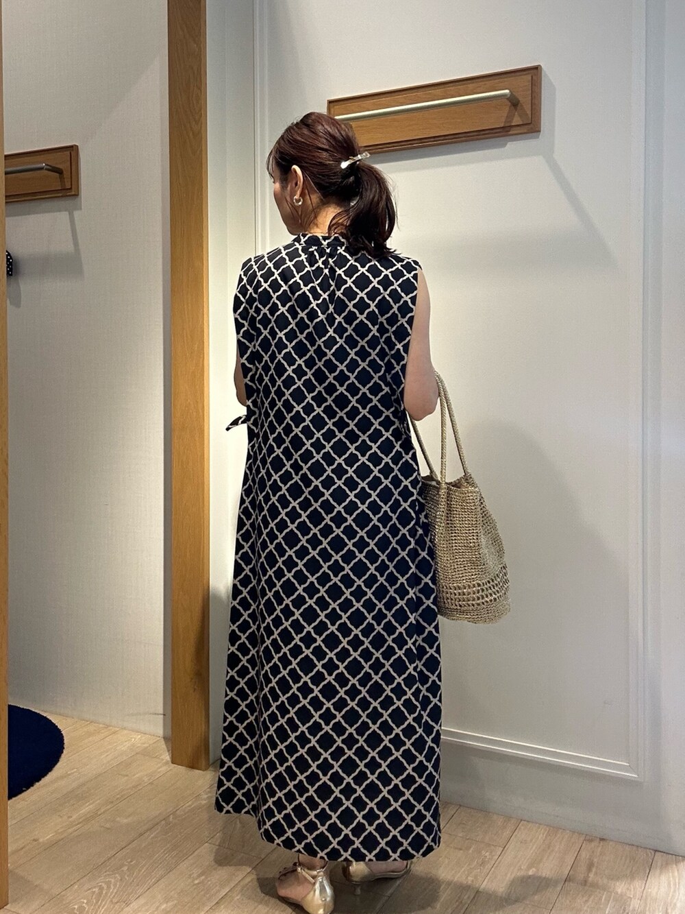 「春色、春めき満開コーデ、大人カジュアル、お花見コーデ、大人女子、春服コーデ、オトナカワイイ、レディースファッション、デイリーカジュアル、デートコーデ、お出かけコーデ、初春コーデ、低身長コーデ、低身長女子、40代ファッション」｜「MICO COULIERのイージーケアリネンジャケット（テーラードジャケット、ホワイト系）」を使った、daimonさん（骨格ナチュラル・レディース・154cm）の春コーディネートの10枚目の写真