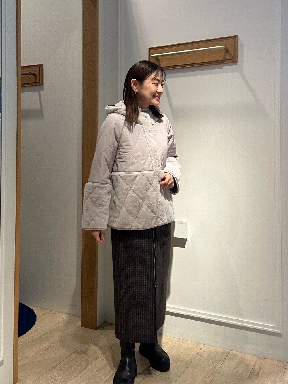 「キルティング、冬アウター、休日スタイル、オトナ女子、冬のコーデ、お正月、冬服コーデ、低身長女子、アウターコーデ、ショートコート、40代ファッション、40代女性、キルティングコート」｜「MICO COULIERのパネトレーションファーキルトコート（ブルゾン、ベージュ系）」を使った、daimonさん（骨格ナチュラル・レディース・154cm）の冬コーディネートの4枚目の写真