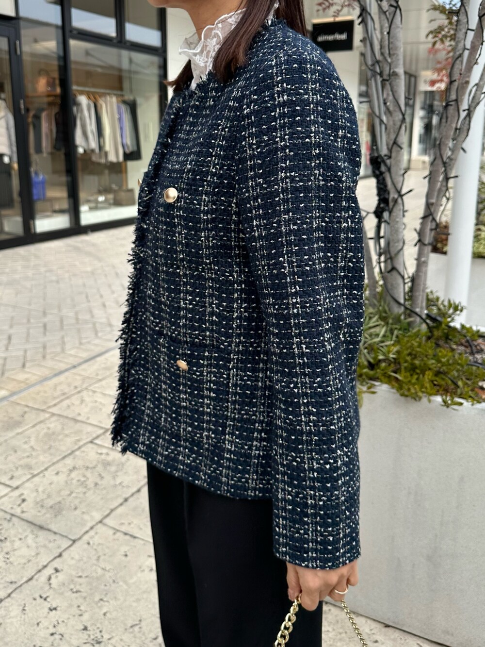 「セレモニー、セレモニーコーデ、セレモニースタイル、セレモニースーツ、オケージョン、オケージョンスタイル、ツイードジャケット、卒園式、卒園式コーデ、卒業式、卒業式コーデ、卒業式ママコーデ、入園式コーデ、入園式ママコーデ、入学式ママコーデ」|「MICO COULIERの《オケージョン対応》ラメチェックツィードジャケット(ノーカラージャケット、ブルー系)」を使った、daimonさん(骨格ナチュラル・レディース・154cm)の冬コーディネートの6枚目の写真