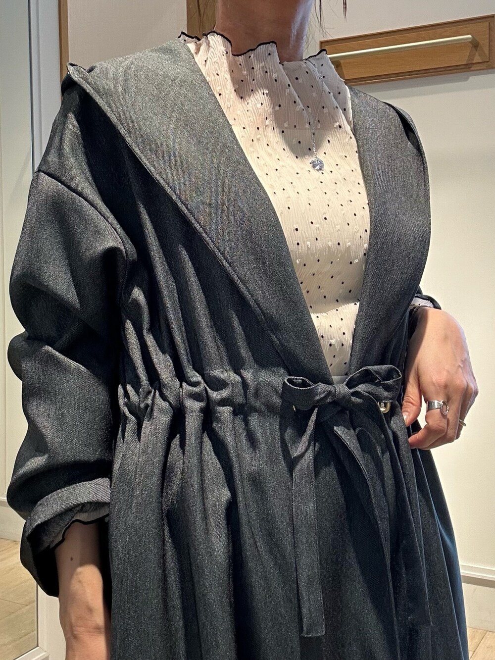 「春コーデ、春めき満開コーデ、春服コーデ、大人可愛い、大人コーデ、春、デニムコーデ、春服、デニム、低身長女子、お花見コーデ、カジュアルコーデ、大人カジュアル、150cm台コーデ、40代ファッション」|「MICO COULIERのドライタンブラーコート(その他アウター、ブルー系)」を使った、daimonさん(骨格ナチュラル・レディース・154cm)の春コーディネートの9枚目の写真