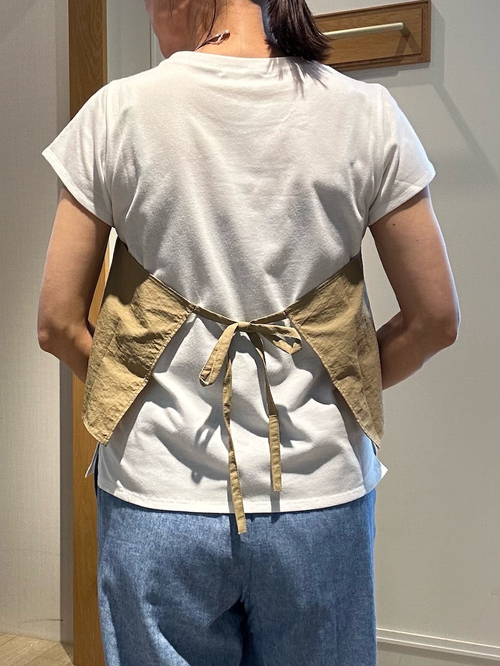 「夏コーデ、大人コーデ、シンプルスタイル、大人女子、夏、デニムコーデ、夏服コーデ、低身長女子、ビスチェ×デニム、ビスチェコーデ、ビスチェ風、低身長コーデ、40代ファッション、40代」｜「MICO COULIERのVINTAGE DENIMプリント ギャザーヨークパンツ（その他パンツ、ブルー系）」を使った、daimonさん（レディース・154cm）の夏コーディネートの5枚目の写真
