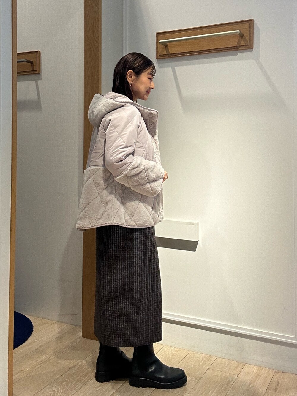 「キルティング、冬アウター、休日スタイル、オトナ女子、冬のコーデ、お正月、冬服コーデ、低身長女子、アウターコーデ、ショートコート、40代ファッション、40代女性、キルティングコート」｜「MICO COULIERのパネトレーションファーキルトコート（ブルゾン、ベージュ系）」を使った、daimonさん（骨格ナチュラル・レディース・154cm）の冬コーディネートの2枚目の写真