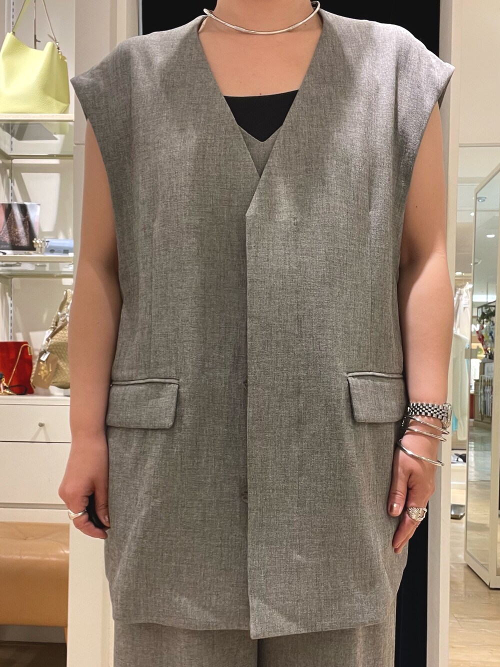「セットアップ、ジレ、オールインワン」｜「Rie Millerの《セットアップ対応》【PR林☆別注アイテム】ウォッシャブルエアーシャークオールインワン（つなぎ/オールインワン、グレー系）」を使った、kumaさん（骨格ストレート・レディース・153cm）の春コーディネートの6枚目の写真