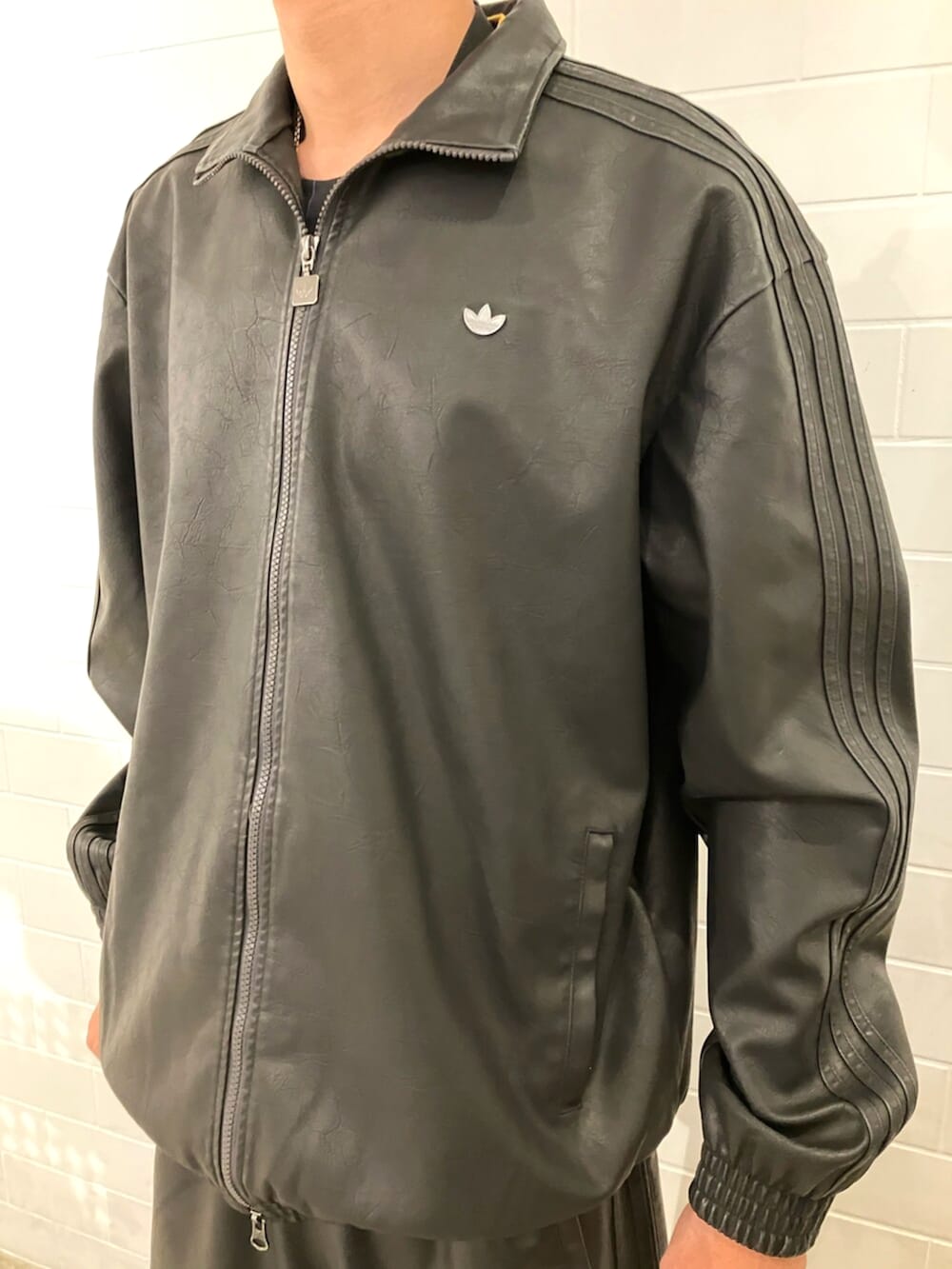 プレザー ファイヤーバード オーバーサイズ トラックトップ アディダス adidas PLEATHER FIREBIRD OVERSIZED TRACKTOP ユーティリティ