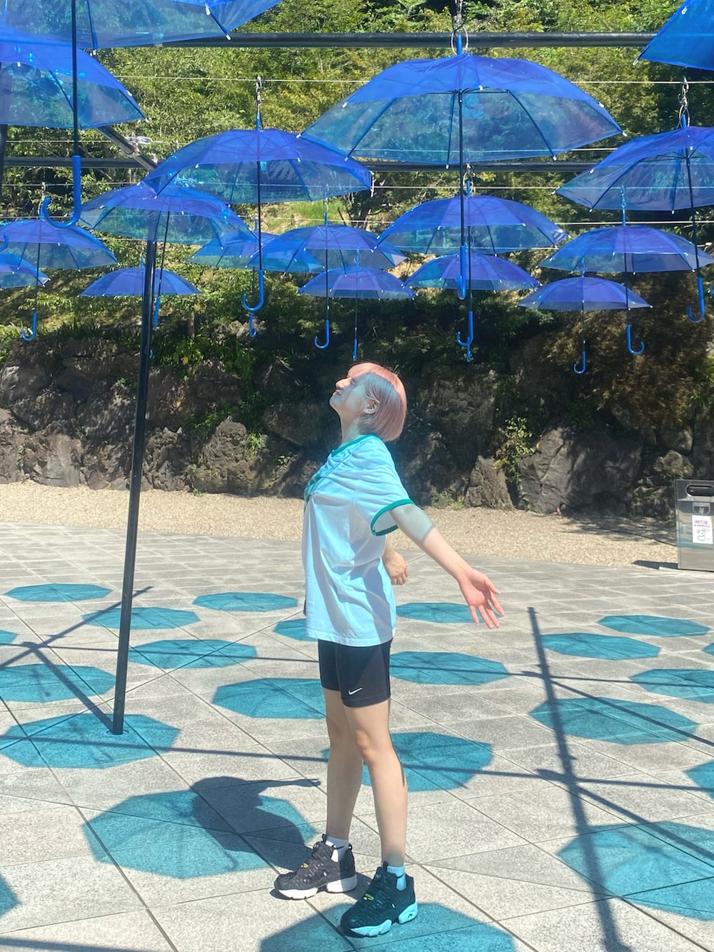 「スポーツミックス、休日スタイル、夏コーデ、ラクチンコーデ、おしゃれさんと繋がりたい、夏ファッション、韓国ファッション、Tシャツ、ロゴTシャツ、いいね、save、フォローお願いします🤑、スポーティ、かわいい、脚長効果、YouTubeやってます！、トレーニング」｜「MUDIDIのアイテム（Tシャツ/カットソー、グリーン系）」を使った、マミムメモモカさん（レディース・160cm）の夏コーディネートの2枚目の写真