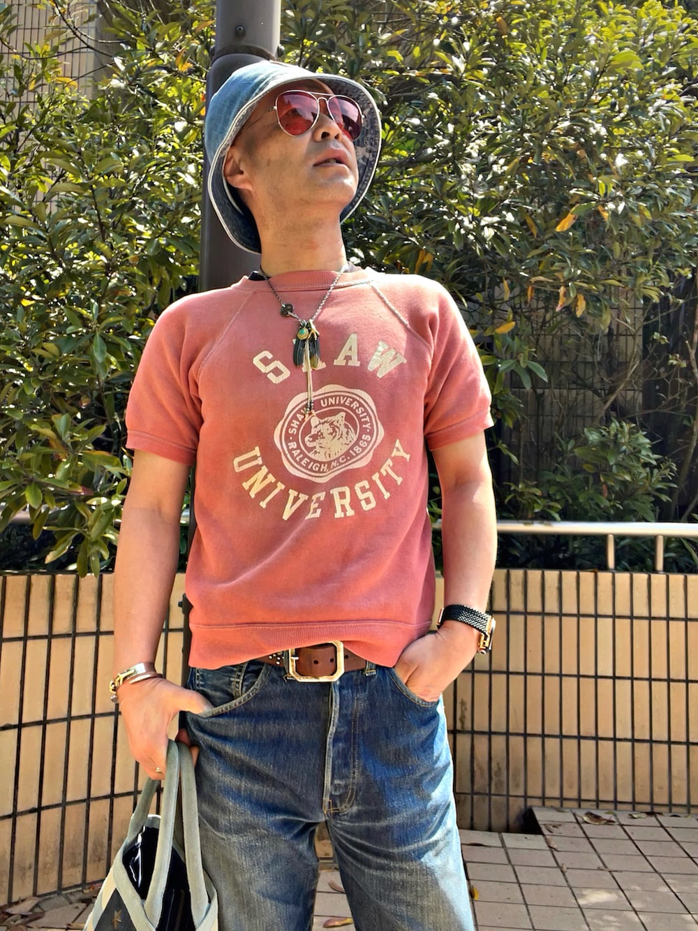 「vintage、ヴィンスウェ、ビンスエ、ビンテージ、ナンバーナイン(NUMBER (N)INE)、アイウェア、eyewear、NUMBER (N)INE、carhartt、アメカジ、お洒落さんとつながりたい、今日のコーデ」｜「Carharttのアイテム（ハット、ブルー系）」を使った、怠惰ですけれども®︎さん（メンズ・170cm）の春コーディネートの2枚目の写真