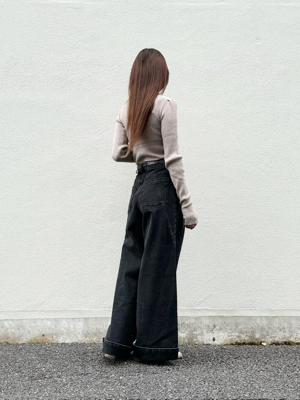 「プチプラ、GU、rokh、デニム、デニムパンツ、デニムコーデ、リブニット、グレイル」｜「GUのGU ジーンズ　by rokh（デニムパンツ、グレー系）」を使った、syrupさん（レディース・162cm）の秋コーディネートの4枚目の写真