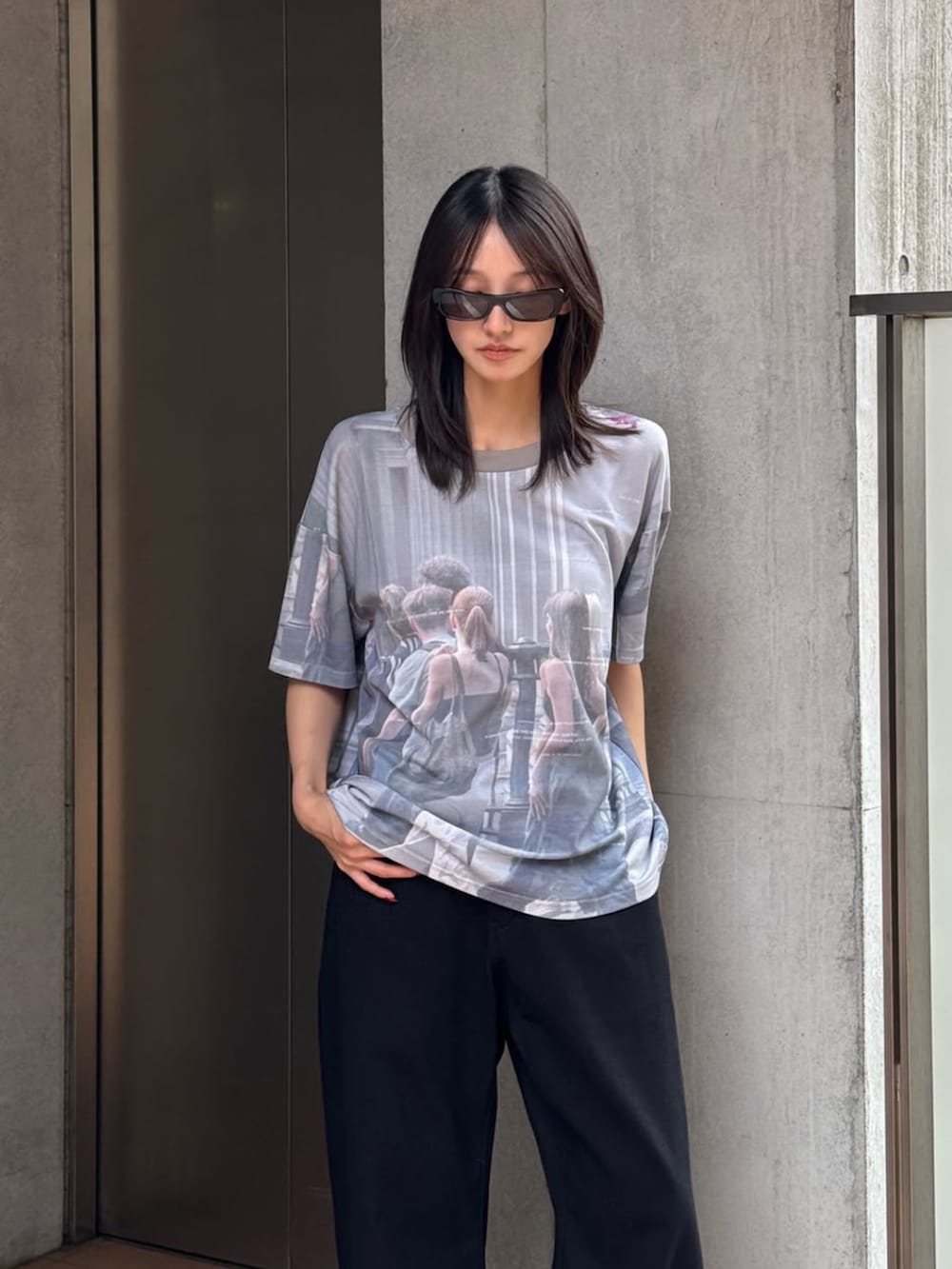 その他のTシャツ/カットソーを着用したレディースの夏コーディネートの4枚目の写真