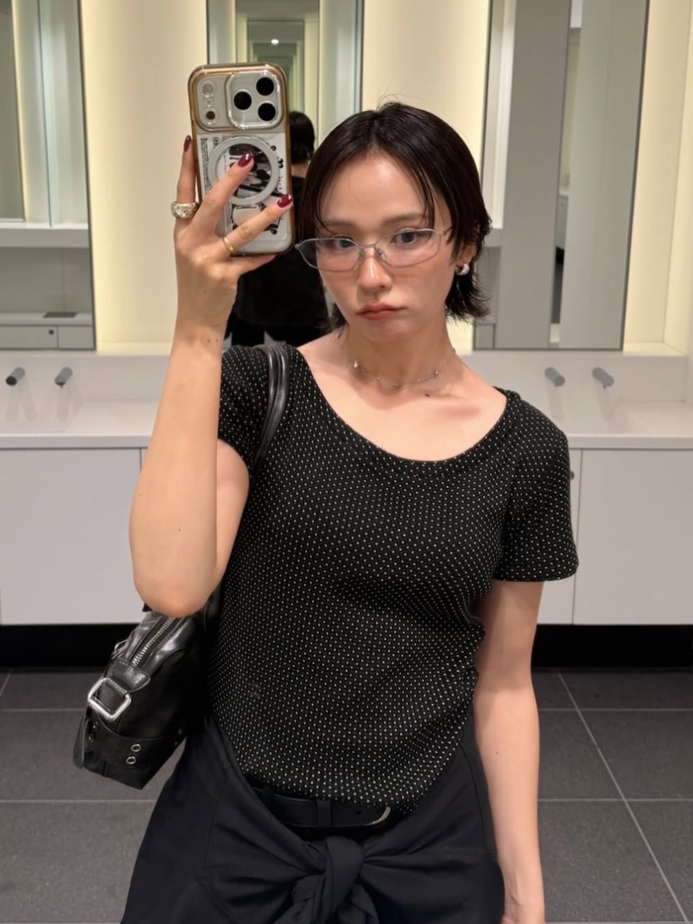 その他のTシャツ/カットソーを着用したレディースの夏コーディネートの4枚目の写真