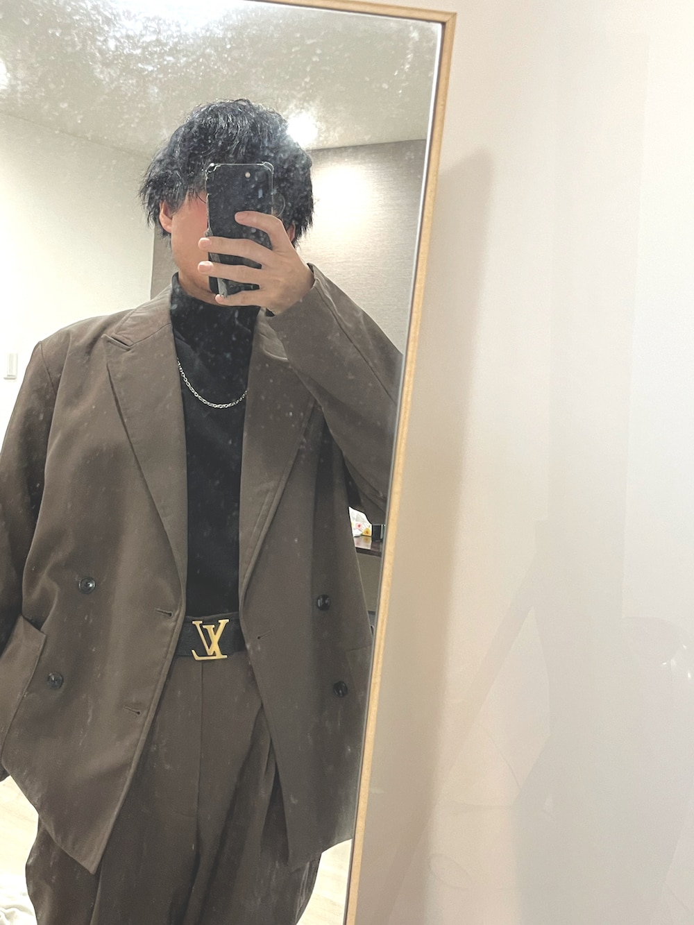 「Saint Laurent、UNIQLO、LouisVuitton、GU、GUコーデ、remer、Dr.Martens、adrer、冬コーデ、プチプラ、プチプラコーデ、淡色コーデ、きれいめカジュアル、カジュアルコーデ、デートコーデ」｜「remerのloose basic double tailored jacket (セットアップ対応) / ルーズベーシックダブルテーラードジャケット（テーラードジャケット、ブラウン系）」を使った、yuuukeyさん（メンズ・164cm）の冬コーディネートの2枚目の写真