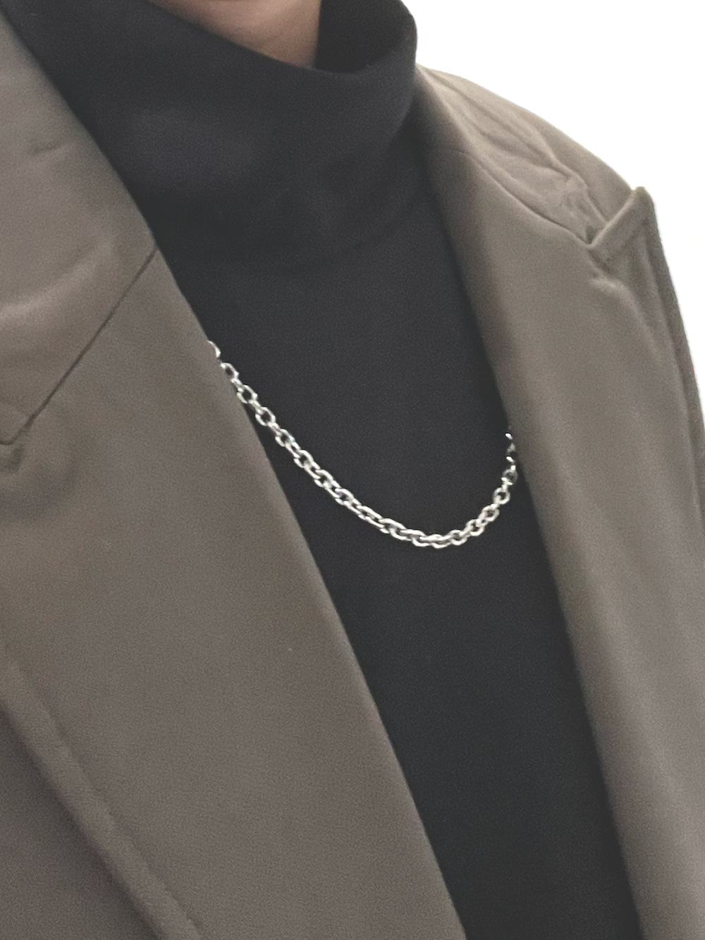 「Saint Laurent、UNIQLO、LouisVuitton、GU、GUコーデ、remer、Dr.Martens、adrer、冬コーデ、プチプラ、プチプラコーデ、淡色コーデ、きれいめカジュアル、カジュアルコーデ、デートコーデ」｜「remerのloose basic double tailored jacket (セットアップ対応) / ルーズベーシックダブルテーラードジャケット（テーラードジャケット、ブラウン系）」を使った、yuuukeyさん（メンズ・164cm）の冬コーディネートの4枚目の写真