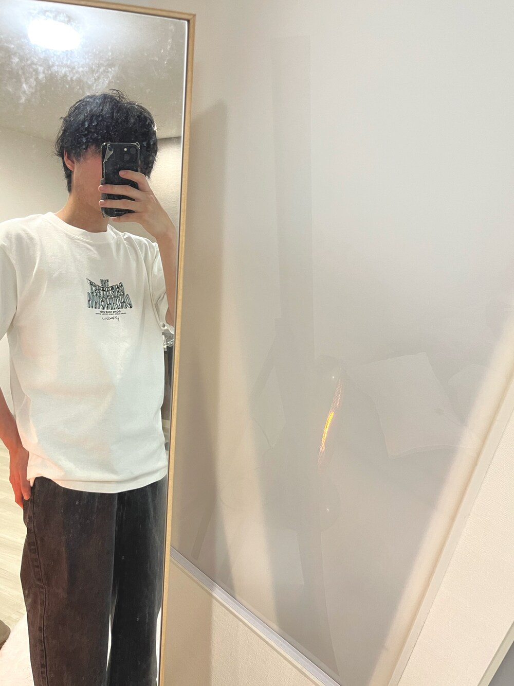 「冬を彩る色いろコーデ、春コーデ、きれいめカジュアル、King Gnu、remer、WYM LIDNM、WYM、オトナカジュアル、デート、デートコーデ、カジュアルコーデ、プチプラ、プチプラコーデ、デニム、大人カジュアル」｜「remerのloose zip jacket / ルーズジップジャケット（カバーオール、グレー系）」を使った、yuuukeyさん（メンズ・164cm）の冬コーディネートの2枚目の写真