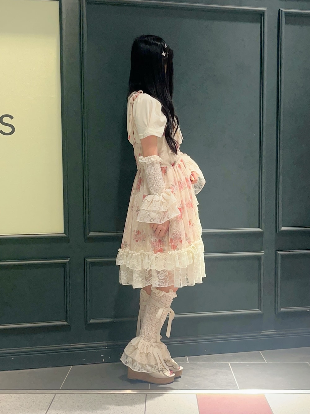 「axes femme、森ガール、クラシカル、低身長、低身長コーデ、花柄、チュニック、チュニックワンピ、レッグウォーマー、アームカバー、レース」｜「axes femmeのブーケレースキャミチュニック（チュニック、ベージュ系）」を使った、ぁゅゅさん（レディース・154cm）の夏コーディネートの3枚目の写真