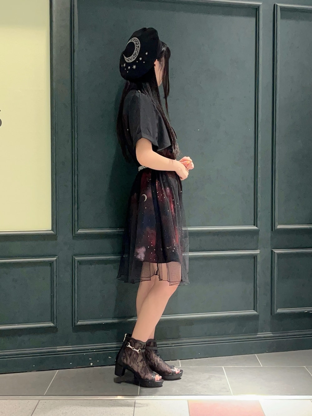 「axes femmeのステラプリントミニワンピース（ワンピース、ブラック系）」を使った、ぁゅゅさん（レディース・154cm）の夏コーディネートの3枚目の写真