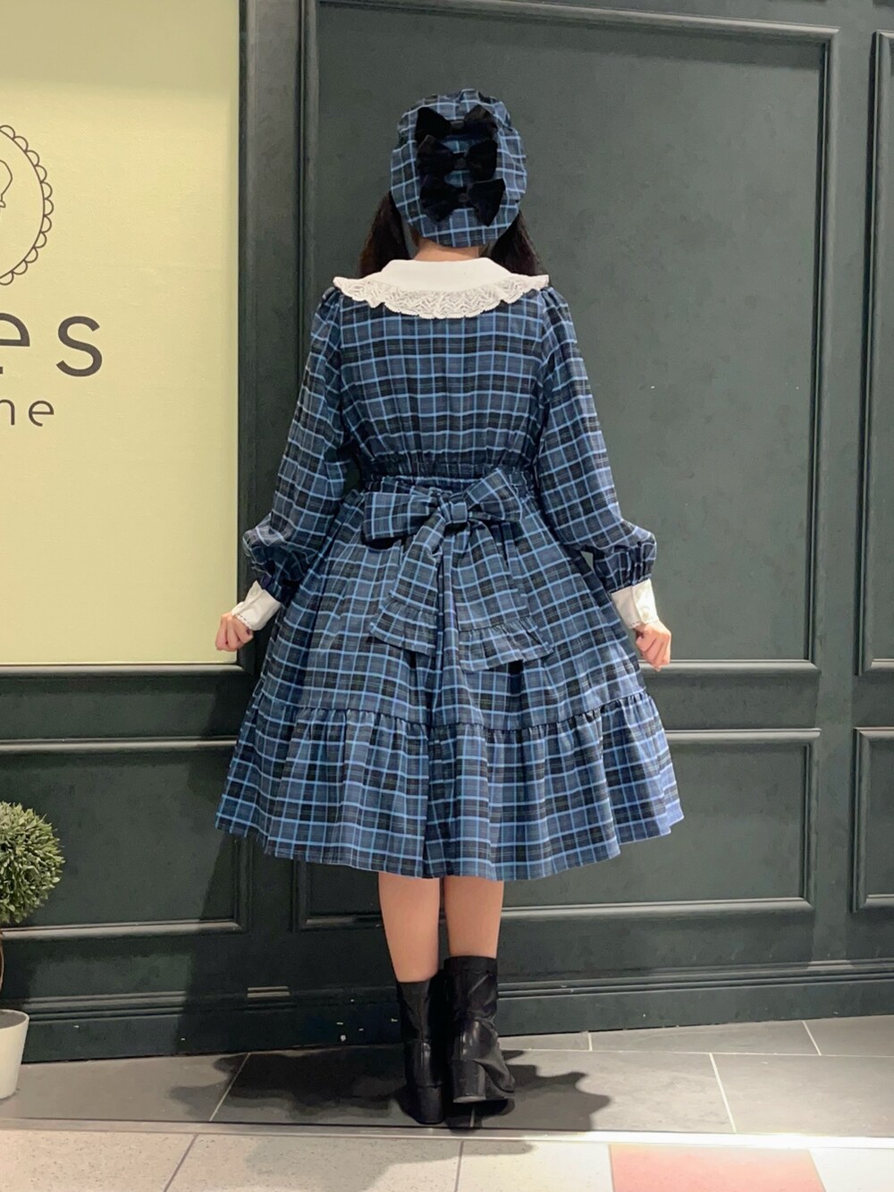 「axes femme kawaii、チェック、ブルー、ロリータ、低身長、お出かけコーデ、日常に魔法を」｜「axes femme kawaiiのタータンチェックベレー帽（ハンチング/ベレー帽、ブルー系）」を使った、ぁゅゅさん（レディース・154cm）の秋コーディネートの2枚目の写真