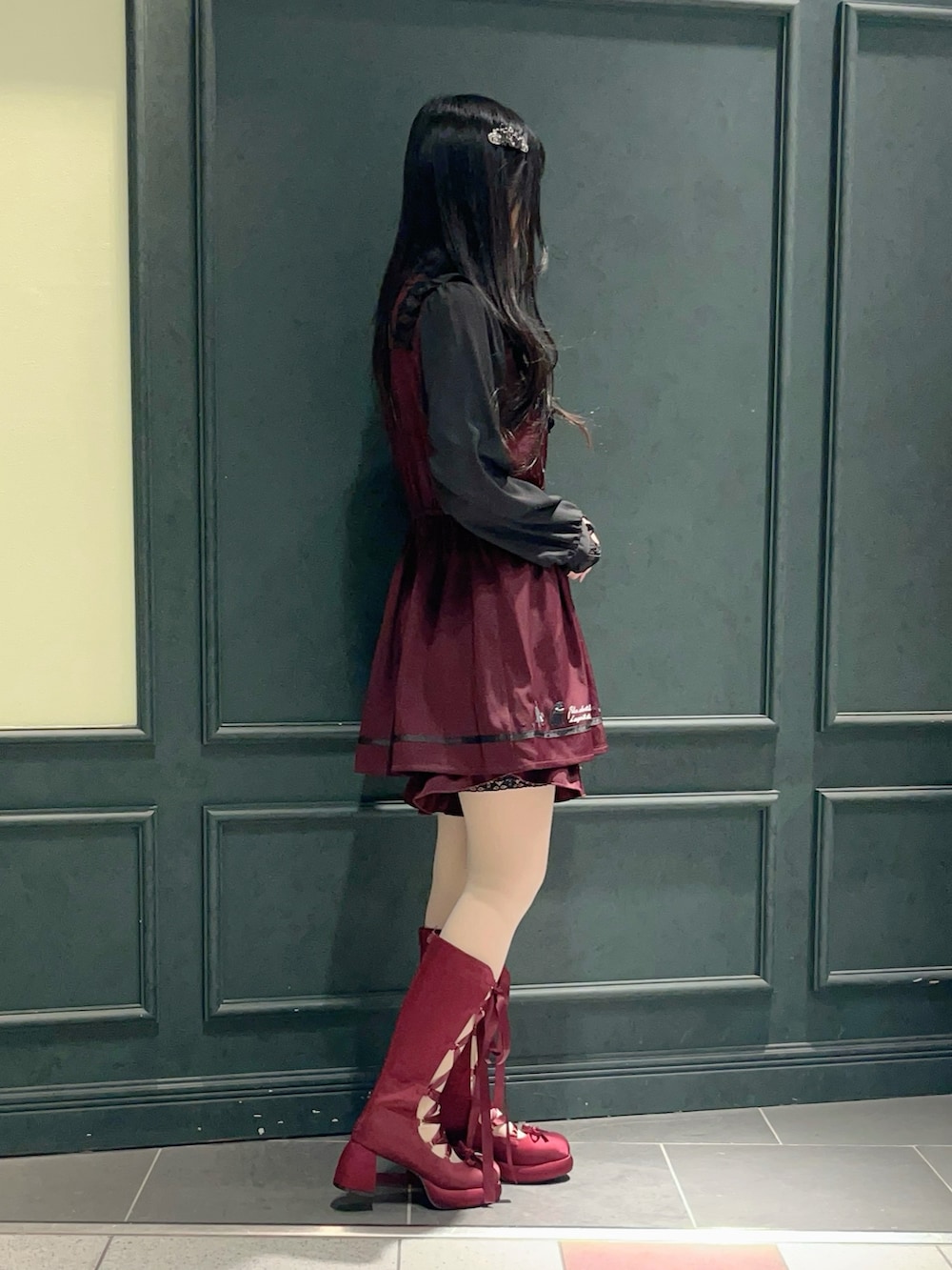 「axes femme、セットアップ、セットアップコーデ、ワイン、低身長、低身長コーデ」｜「axes femme POETIQUEのレースアップサテンシューズ（パンプス、レッド系）」を使った、ぁゅゅさん（レディース・154cm）の春コーディネートの2枚目の写真