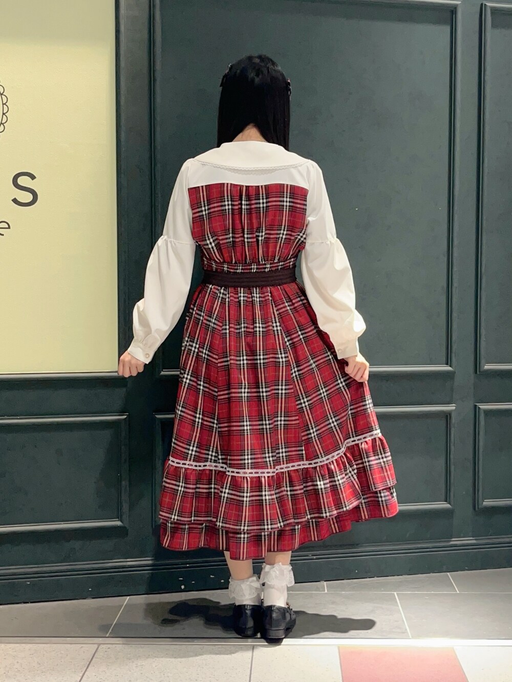 「axes femme POETIQUE、axes femme、ワンピース、赤チェック、クリスマスに着たい服、今日のコーデ、おでかけコーデ」｜「axes femme POETIQUEのチェックフリルレディワンピース（ワンピース、レッド系）」を使った、ぁゅゅさん（レディース・154cm）の冬コーディネートの3枚目の写真