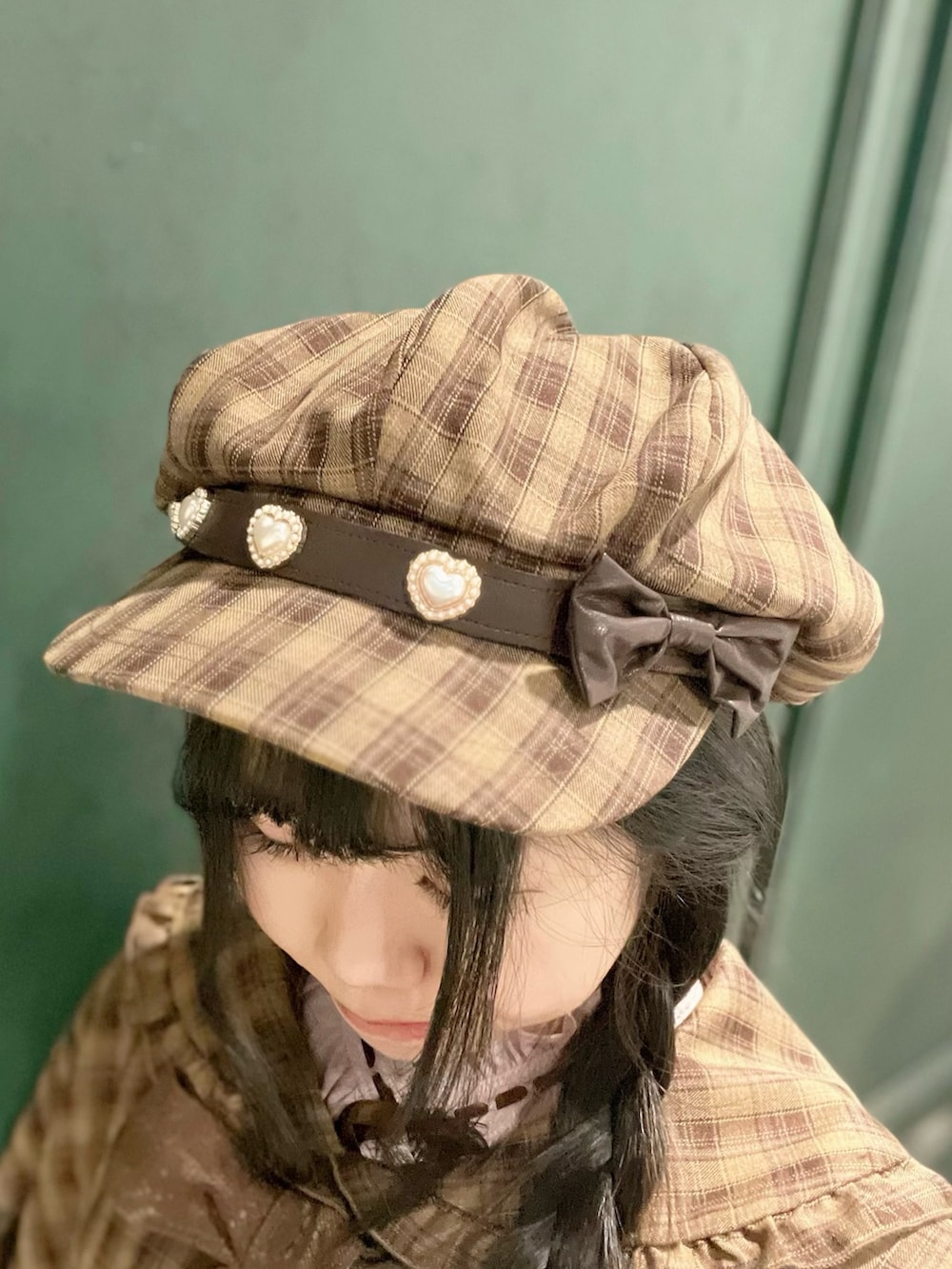 「axes femme POETIQUE、チェック、チェック柄、チェックスカート、秋、秋コーデ、秋のコーデ、秋服、秋服準備はじめました、探偵、ガーリー、おでかけ、レディースファッション、着回しコーデ、ケープ」|「axes femme POETIQUEのレース重ねリボンタイ付ケープ(ベスト、ブラウン系)」を使った、ぁゅゅさん(レディース・154cm)の夏コーディネートの7枚目の写真