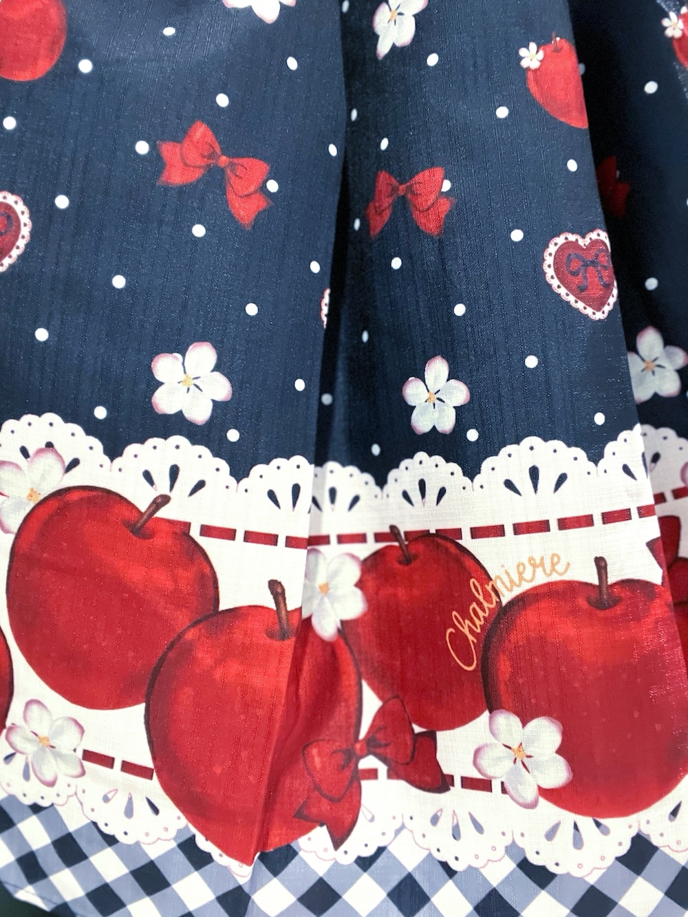 「Chalmiere、ロリータ、ロリータファッション、lolita、ネイビー、ワンピース、レディースファッション、fashion、林檎、フルーツ柄、お出かけコーデ、低身長、低身長コーデ」｜「Chalmiereのスウィーティアップルワンピ（ワンピース、ブルー系）」を使った、ぁゅゅさん（レディース・154cm）の夏コーディネートの5枚目の写真