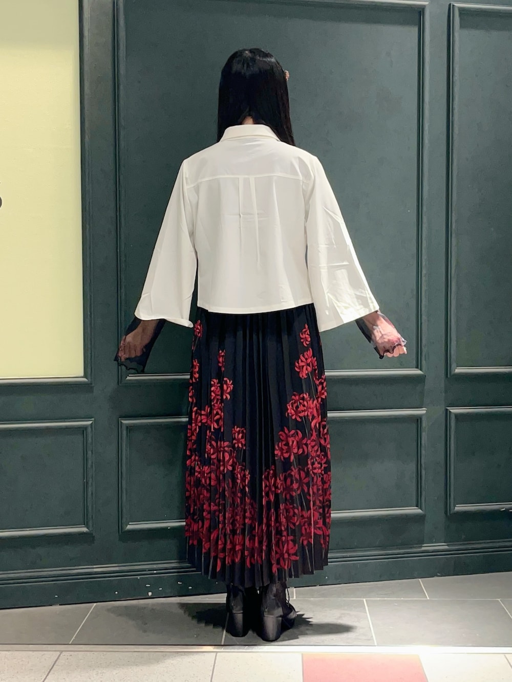「axes femme、和装、和服、和柄、彼岸花、黒、和モード、着物コーデ、着物、シアー、シアートップス、ジャンスカ、花柄、羽織り、レディースファッション」|「axes femmeの彼岸花かんざし(チャーム、ゴールド系)」を使った、ぁゅゅさん(レディース・154cm)の夏コーディネートの5枚目の写真