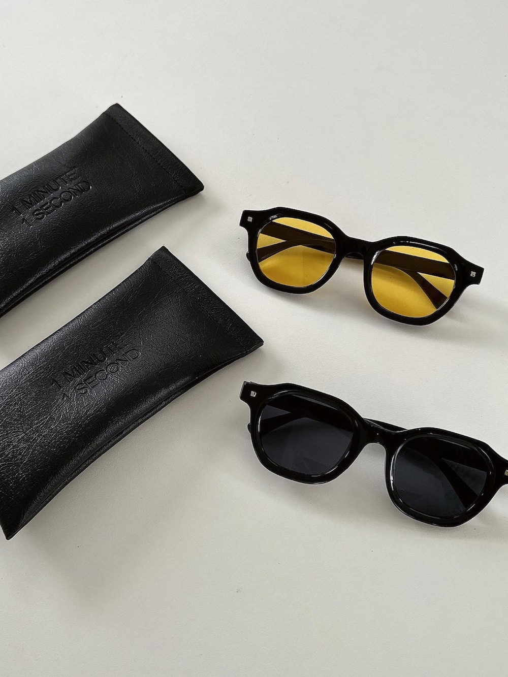 「1minute1second、サングラス、夫婦、カップル、おそろいコーデ、maisonspecial、PRADA」｜「MAISON SPECIALのフロッキーグラムシアークルートップ【MAISON SPECIAL/メゾンスペシャル】（Tシャツ/カットソー、ベージュ系）」を使った、mikiviciousさん（レディース・162cm）の春コーディネートの2枚目の写真