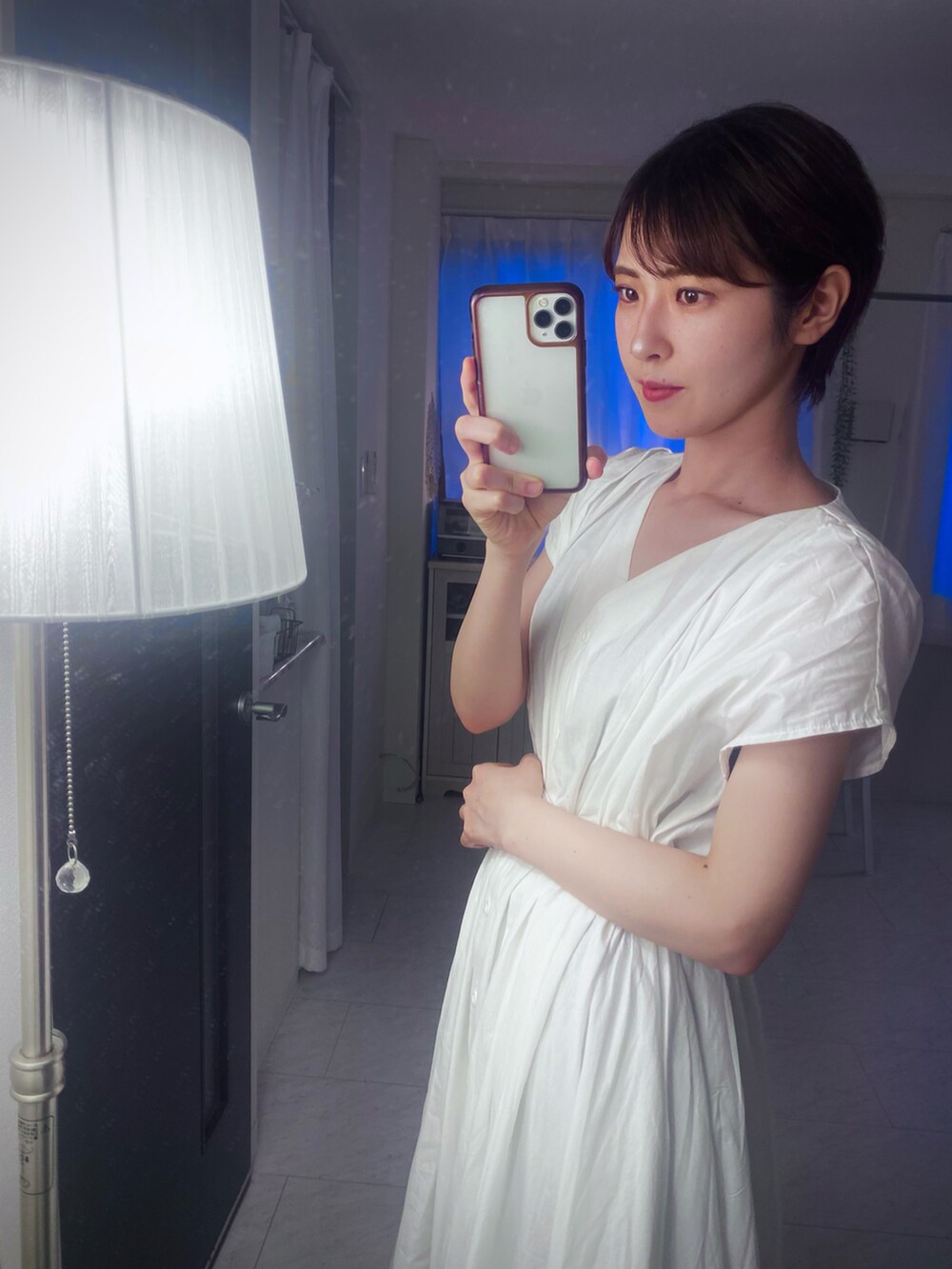 「オトナ女子、春夏コーデ、ワンピース、白ワンピース、初夏コーデ、シンプル、ゆるコーデ、ロングワンピース、白、ガーリー、サンダル、ショートヘア、オトナガーリー、白ワンピ」｜「JUNOAHのウエストマークフレンチスリーブロングワンピース（ワンピース、ホワイト系）」を使った、tamaさん（レディース・162cm）の夏コーディネートの3枚目の写真