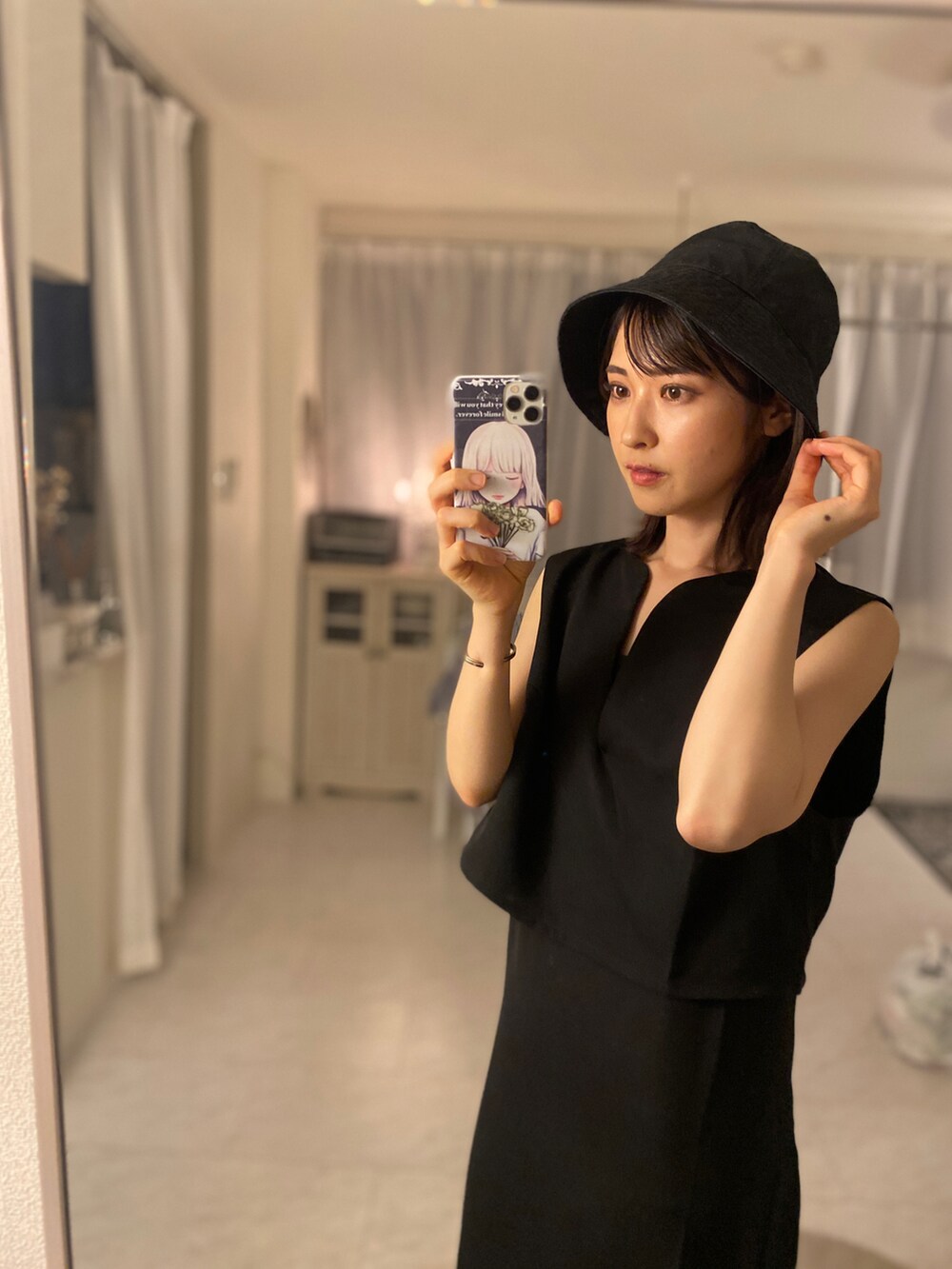 「おでかけコーデ、大人コーデ、キレイめ、シンプルコーデ、大人女子、オールブラック、セットアップ、ZOZO、プチプラ、キャミワンピ、バケットハット、黒、黒ワンピース、ブルベ冬、ワンピース」｜「LOWRYS FARMのバケットハット　891375（ハット、ブラック系）」を使った、tamaさん（レディース・162cm）の秋コーディネートの3枚目の写真