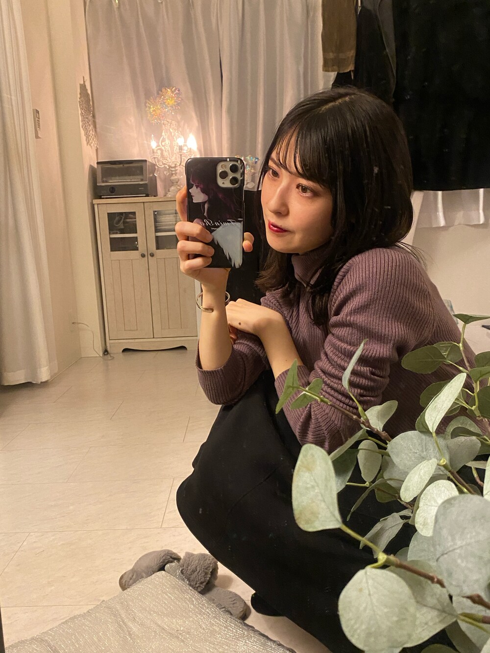 「秋冬コーデ、大人可愛い、シンプルコーデ、スカートコーデ、タイトスカート、タートルネック、タートルネックニット、GU、GUコーデ、プチプラ、紫、パープル、ニット、シンプル、30代コーデ」｜「GUのアイテム（スカート、ブラック系）」を使った、tamaさん（レディース・162cm）の冬コーディネートの2枚目の写真