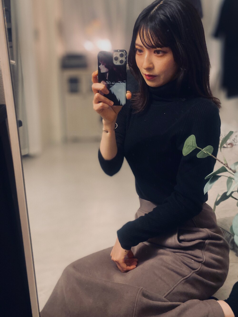 「冬、オトナ女子、タートルネック、タートルネックニット、ブラック、GUコーデ、おしゃれさんと繋がりたい、オトナカジュアル、プチプラ、プチプラコーデ、タイトスカート、ブルベ冬、タックイン、シンフルコーデ、スカートスタイル」｜「GUのアイテム（スカート、ブラウン系）」を使った、tamaさん（レディース・162cm）の冬コーディネートの2枚目の写真