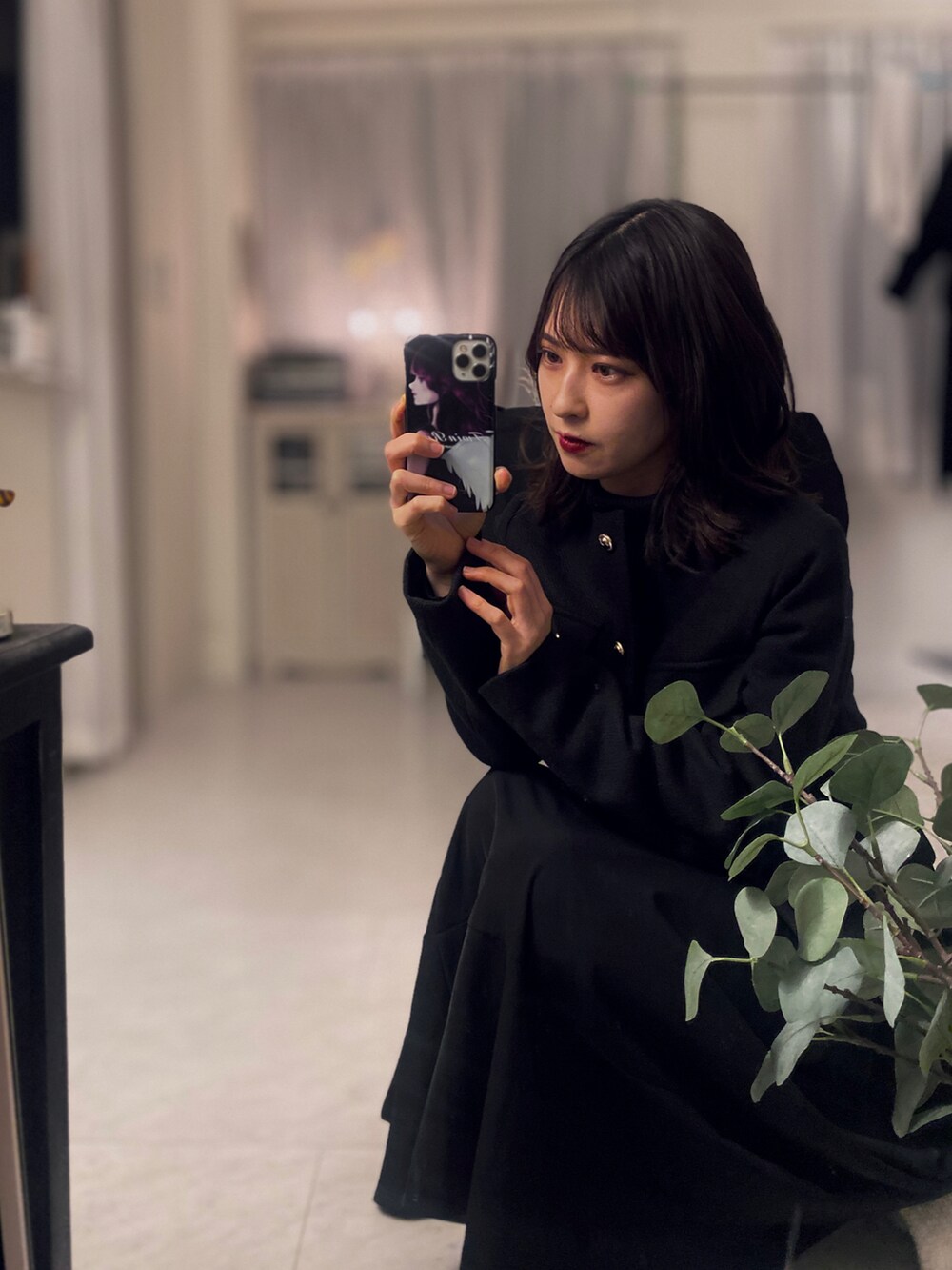 「大人かわいい、ワントーンコーデ、大人ガーリー、ブラック、キレイめ、デートコーデ、ZARA、オールブラック、ジャンパースカート、titty&Co.、GU、プチプラ、シンプルコーデ、春ファッション、スカートスタイル」｜「ZARAのアイテム（ジャケット/アウター、ブラック系）」を使った、tamaさん（レディース・162cm）の春コーディネートの2枚目の写真