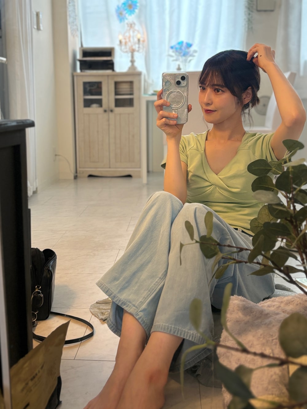 「アツいコーデ全部見せ、お出かけコーデ、休日スタイル、大人女子、大人ガーリー、大人可愛い、プチプラ、プチプラコーデ、シンプルコーデ、ナチュラル、緑、ジーンズ、シンプルスタイル、ブルベ冬、ootd」｜「GUのアイテム（トップス、グリーン系）」を使った、tamaさん（レディース・162cm）の夏コーディネートの2枚目の写真