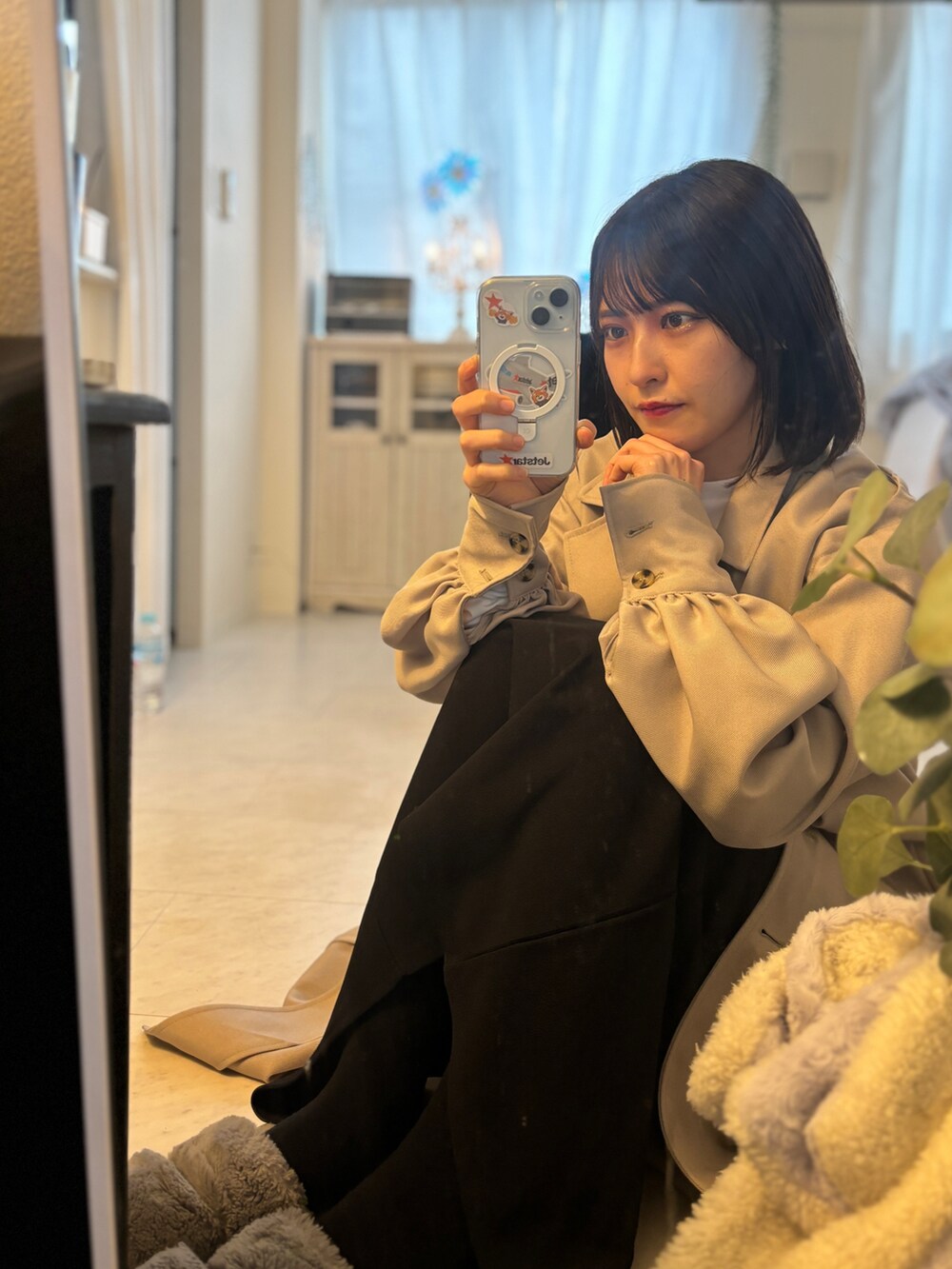 「きれいめカジュアル、シンプルコーデ、プチプラコーデ、春夏コーデ、GU、ZOZOTOWN、ナチュラル、モノトーン、おしゃれさんと繋がりたい、オトナカジュアル、おでかけコーデ、ベージュ、オトナ女子、シンプル、プチプラ」｜「Futier landのボレロスリーブマルチアレンジトレンチコート（トレンチコート、ベージュ系）」を使った、tamaさん（レディース・162cm）の春コーディネートの3枚目の写真