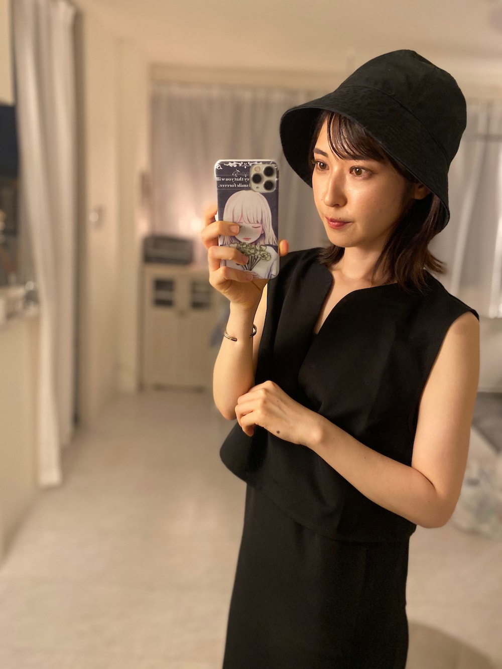 「おでかけコーデ、大人コーデ、キレイめ、シンプルコーデ、大人女子、オールブラック、セットアップ、ZOZO、プチプラ、キャミワンピ、バケットハット、黒、黒ワンピース、ブルベ冬、ワンピース」｜「LOWRYS FARMのバケットハット　891375（ハット、ブラック系）」を使った、tamaさん（レディース・162cm）の秋コーディネートの2枚目の写真