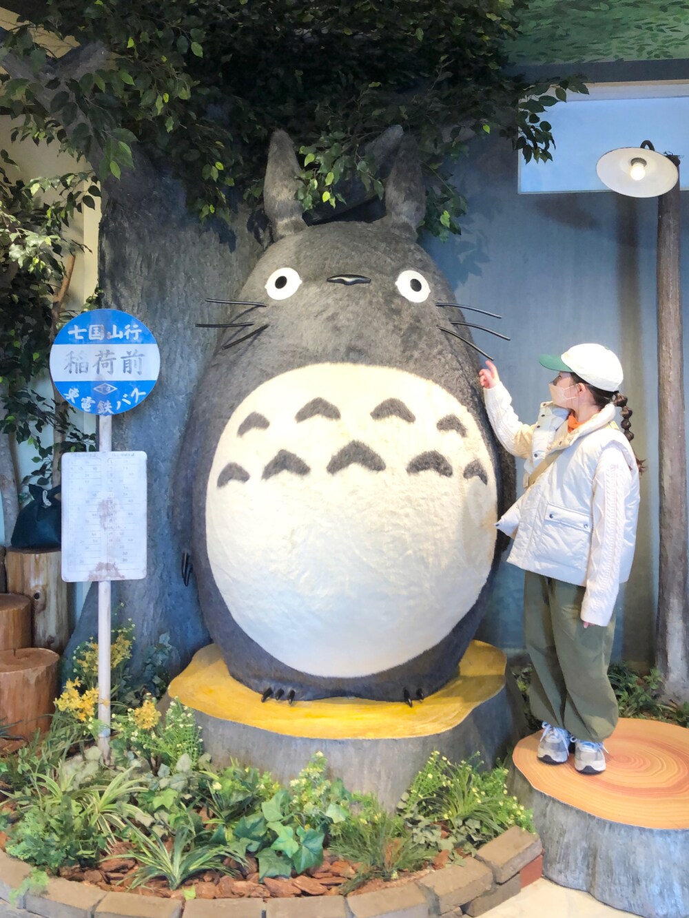 「lowrysfarmkids、ローリーズファームキッズ、キャップ、ベスト、カーゴパンツ、ニューバランス、ショルダーバッグ、休日コーデ、休日スタイル、ダントン、シンプルコーデ」｜「DANTONのDANTON | キッズ 2トーン配色6Pキャップ（キャップ、ホワイト系）」を使った、nami *さん（キッズ・120cm）の冬コーディネートの2枚目の写真