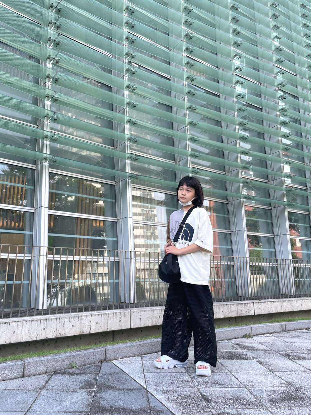 「真夏のアクティブスタイル、キッズコーデ、サンダル、ノースフェイスパープルレーベル、GRIS、夏休み、NIKE、NIKEココ」｜「THE NORTH FACE PURPLE LABELのアイテム（Tシャツ/カットソー、ベージュ系）」を使った、Reo-Chamさん（キッズ・131cm）の夏コーディネートの2枚目の写真