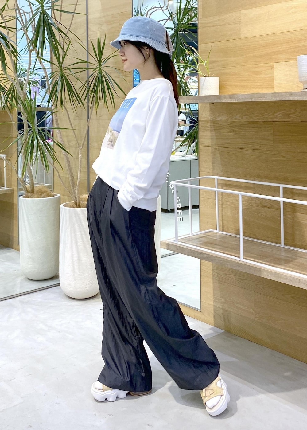 sana.nさんの「【NIKE】ナイキ エア マックス KOKO サンダル ウィメンズ（NIKE）」を使ったコーディネートの3枚目の写真