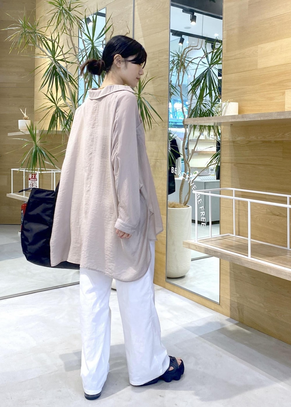 sana.nさんの「【UV＆水陸両用】ツイストオールインワン（NERGY）」を使ったコーディネートの5枚目の写真