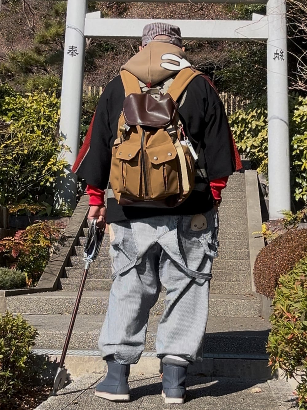 「メガネおやじ、法被、でぶ、デブですがなにか？、杖」｜「CUNEのアイテム（サロペット/オーバーオール、その他）」を使った、メルヘン翁さん（メンズ・178cm）の冬コーディネートの3枚目の写真