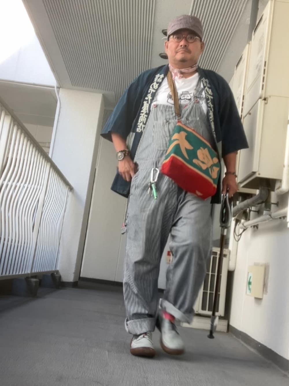 「メガネ×帽子、メガネおやじ、でぶ、デブですがなにか？、和服MIX、杖、オーバーオール男子」｜「木梨サイクルのアイテム（帽子、その他）」を使った、メルヘン翁さん（メンズ・178cm）の秋コーディネートの4枚目の写真