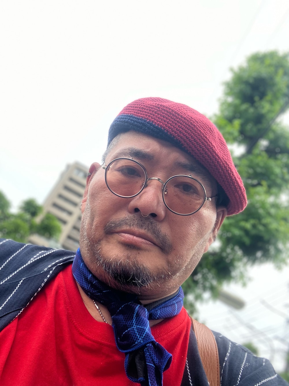 「メンズコーデ、夏コーデ、和風ミックス、でぶ、デブですがなにか？、メガネ×ニット帽、めがね × ベレー」｜「CUNEのアイテム（デニムパンツ、ブルー系）」を使った、メルヘン翁さん（メンズ・178cm）の夏コーディネートの5枚目の写真